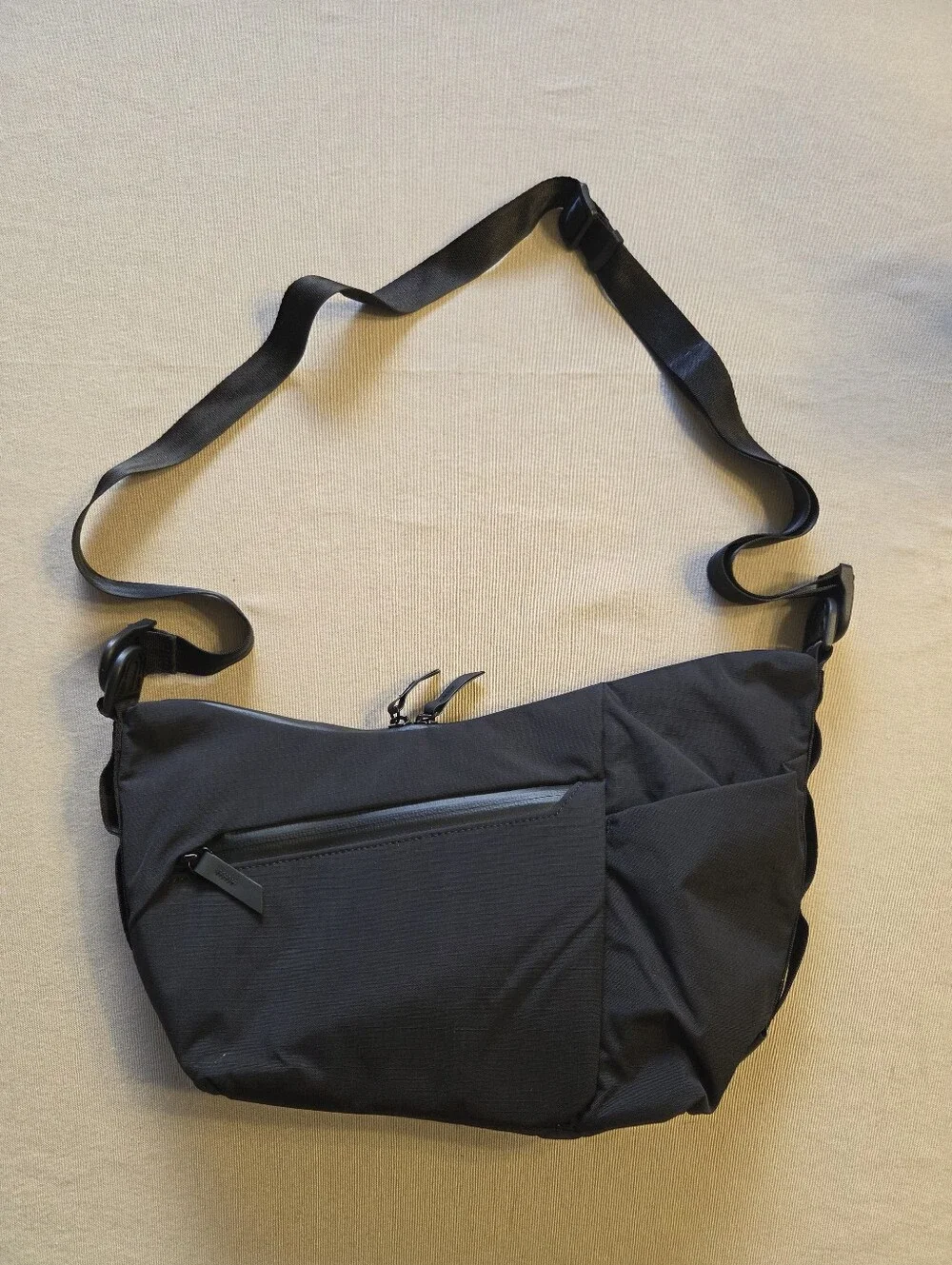 Alpaka 4L Flow Satchel Crossbody Bag in Blk Axoflux 210D EDC